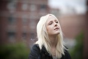 Konzertbericht: Laura Marling live in der Passionskirche in Berlin-Kreuzberg