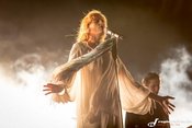 Florence + the Machine halten Messe in der Mitsubishi Electric Halle in Düsseldorf