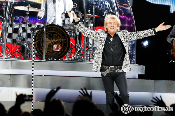 Las Vegas-Style - Rod Stewart: Fotos des Superstars live in der Schleyer-Halle in Stuttgart 