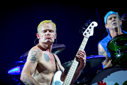 Erstmals seit 12 Jahren - Erstes Video: John Frusciante wieder auf der Bühne mit den Red Hot Chili Peppers 