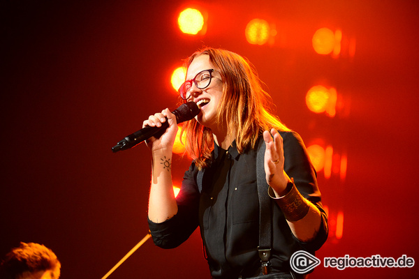 Sangeskraft - Bilder: Stefanie Heinzmann live bei der Night of the Proms 2016 in Mannheim 