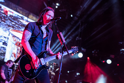 Too much Matsch - Alter Bridge gehen in Frankfurt im Gitarrengewitter unter 