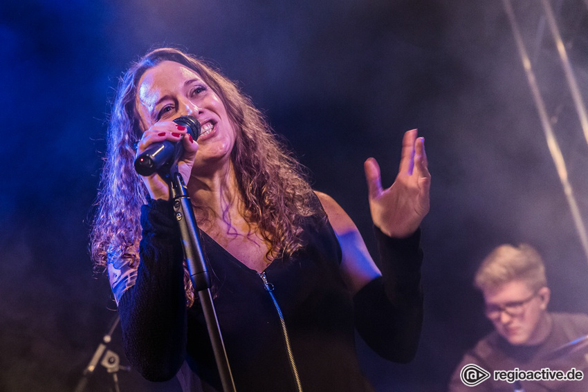 Fotos: Tim Ahmed & Band bei NewcomerTV in Oberursel 2017
