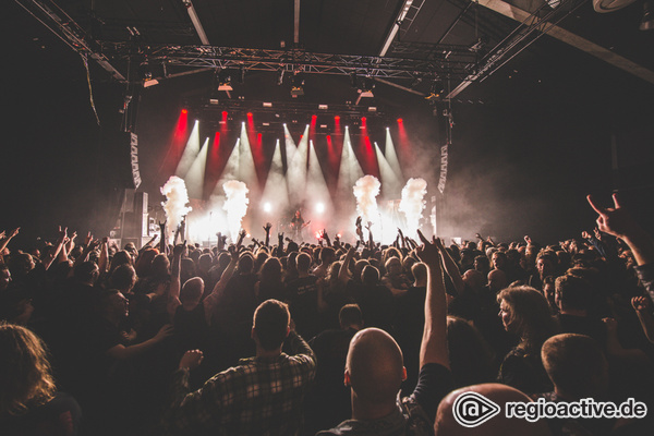 Old-fashioned - In Flammen: Fotos von Kreator live im Schlachthof Wiesbaden 