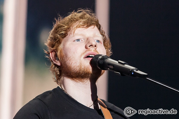 Heiße Show - Ed Sheeran begeistert die Massen auf der Trabrennbahn in Hamburg-Bahrenfeld 