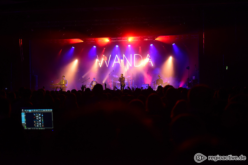 Wanda (live in Mannheim, 2017)