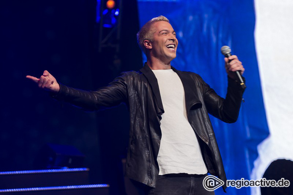 Fotos von Julian David live bei der Schlagernacht des Jahres 2017 in Manheim