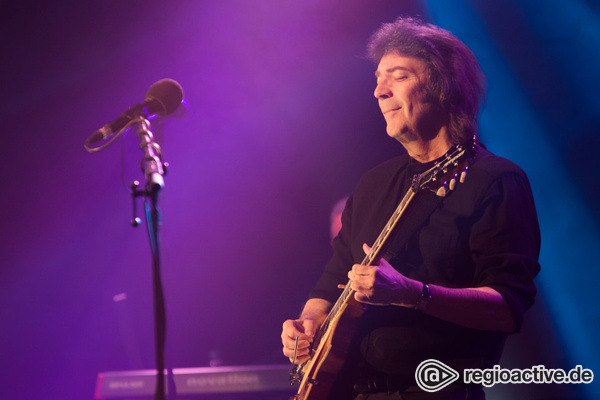 Am Ende war der Anfang - Steve Hackett sorgt mitten im Frühling für progressives Herbstbrausen im Capitol Offenbach 