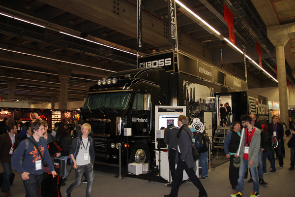 Der Roland Truck kommt auf "Hands-On Music Tour 2017" nach Deutschland und Österreich