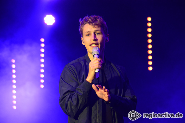 Sunnyboy: Live-Fotos von Tim Bendzko in der Porsche-Arena Stuttgart