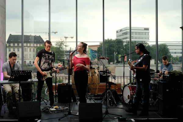 Zusammenkommen - Impressionen von der Funkloch Jam Session im Heidelberger Hauptbahnhof 2017 