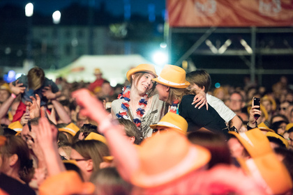 Sonne, Party, Schlossgrabenfest - Sonnig: Impressionen vom Schlossgrabenfest 2017 in Darmstadt 