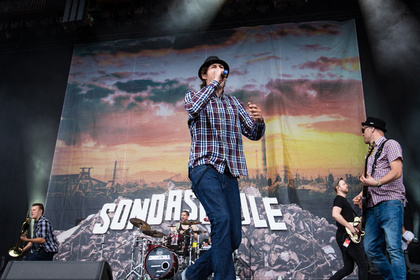 Gute Stimmung - Lehrnfähig: Fotos von Sondaschule live bei Rock am Ring 2017 