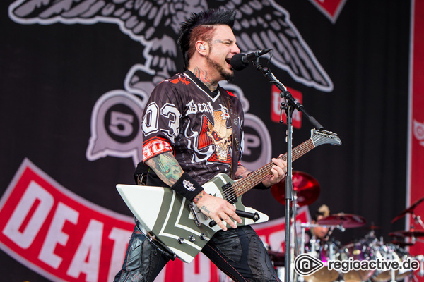 Neues Kapitel - Five Finger Death Punch: Trennung von Gitarrist Jason Hook 