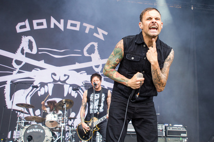 Unerschrocken - Weiter geht's! Bilder der Donots live bei Rock am Ring 2017 