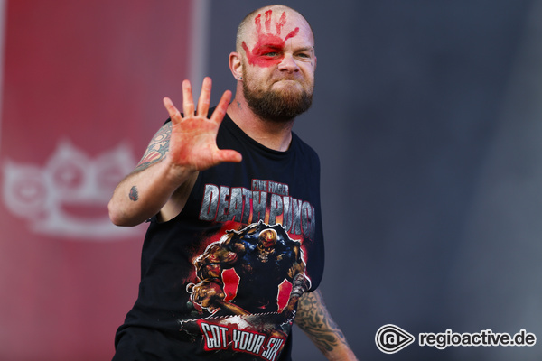 Die rote Hand Sarumans - Five Finger Death Punch: Live-Fotos der Metal Band bei Rock im Park 2017 