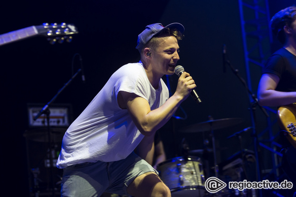 Hip-Popper - Live-Fotos von Julian Philipp David als Support von Max Giesinger live in Mannheim 