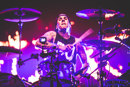 See you later, Travis Barker - Blink-182 unterbrechen Europatour 