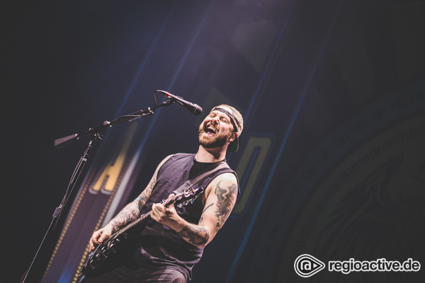 Easycore vom Feinsten - Fotos von A Day To Remember als Vorgruppe von Blink-182 live in der Festhalle Frankfurt 