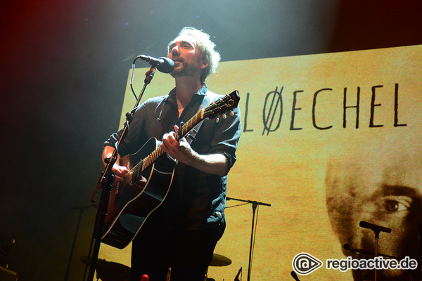 Zum Hinhören - Bilder von Jan Löchel als Opener von Fury In The Slaughterhouse live in Mannheim 