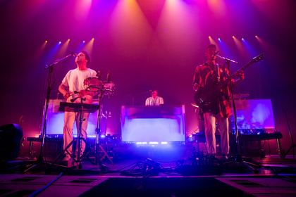 Tanzbar - Metronomy: Heiße Live-Fotos vom Maifeld Derby 2017 