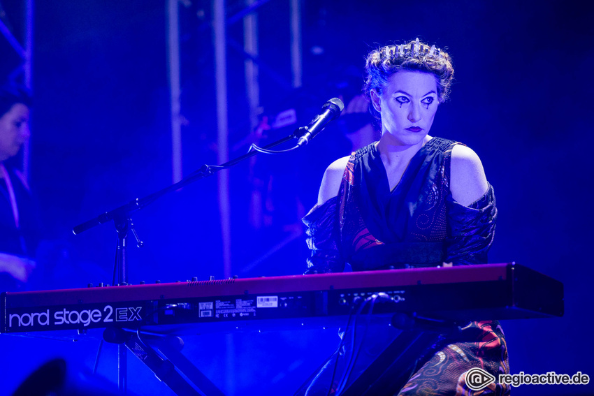 Amanda Palmer & Edward Ka-Spel (live auf dem Maifeld Derby, 2017)