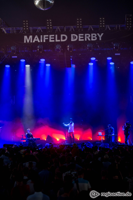 Amanda Palmer & Edward Ka-Spel (live auf dem Maifeld Derby, 2017)