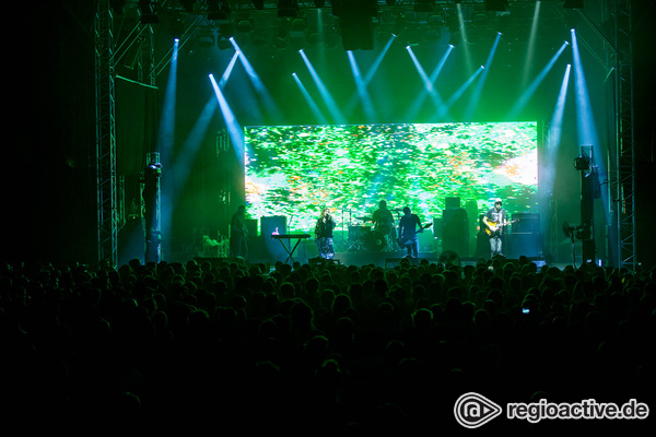 Slow, aber laut - Traumzeit: Bilder von Slowdive live auf dem Maifeld Derby 2017 