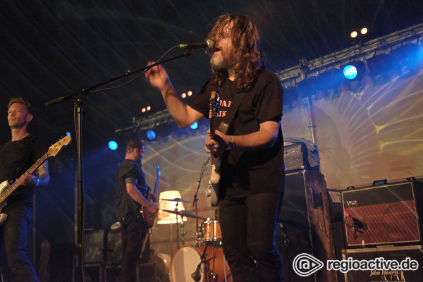 Note: Plusplus - Bärig: Live-Fotos von Minus The Bear beim Maifeld Derby 2017 