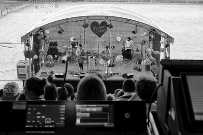 Entspannter Folk-Pop - Live-Fotos von Tall Heights live auf dem Maifeld Derby 2017 