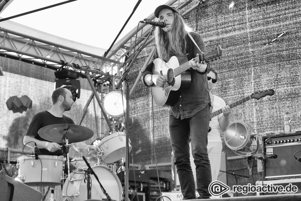 Warme Stimme: Live-Fotos von Andy Shauf live auf dem Maifeld Derby 2017