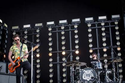 Licht- und Soundgewitter - Royal Blood feuern beim Zeltfestival Rhein-Neckar aus allen Rohren 