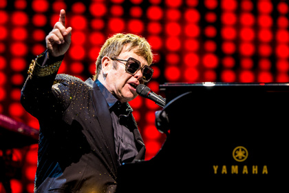 The bitch is back... and gone - Elton John spielt in Wiesbaden ein Abschiedskonzert mit Höhen und Tiefen 