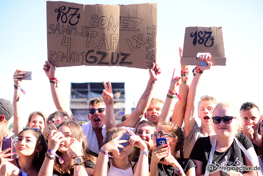 Bonez MC & Raf Camora (live beim Happiness Festival, 2017)