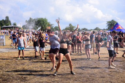 Heißes Wetter und heiße Tänze - Das Happiness Festival 2017 überzeugt mit buntem Genre-Mix 