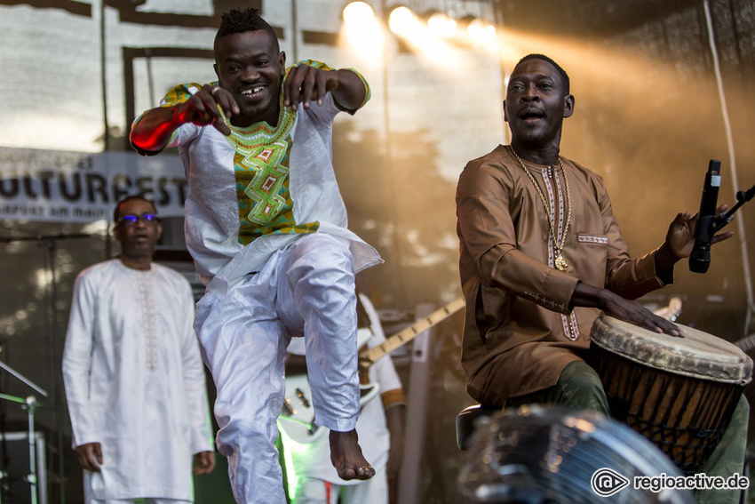 Youssou N'Dour & Le Super Étoile de Dakar (live in Frankfurt 2017)