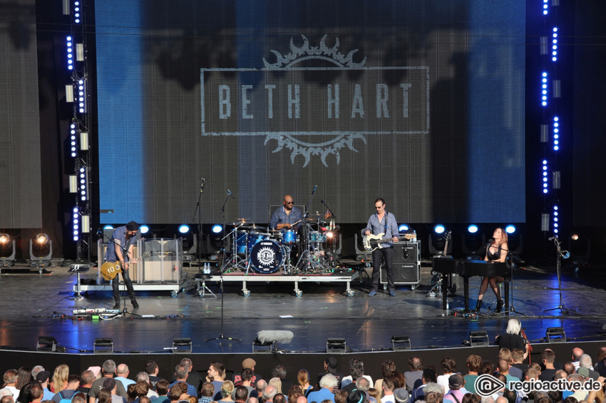 Beth Hart (live bei den Jazzopen Stuttgart, 2017)