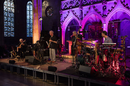 Veteranen - Zeitlos elegant: Oregon live in der Stiftskirche Tübingen 