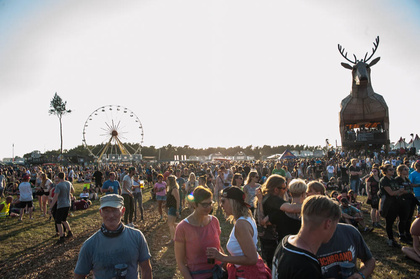 Ausgelassen - Beste Feierlaune: Impressionen vom Freitag beim Deichbrand Festival 2017 