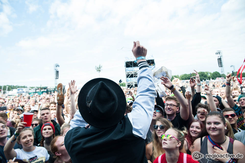 Fatoni (live beim Deichbrand Festival 2017)