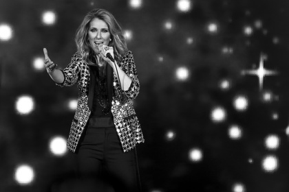 Nicht nur in Las Vegas - Céline Dion: Fotos der Sängerin live in der Mercedes-Benz Arena in Berlin 