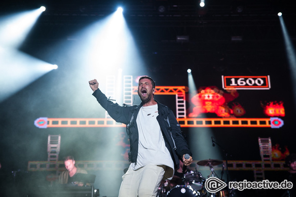 Eine Bühne in Flammen - Highlight: Fotos von Marteria live beim Deichbrand Festival 2017 