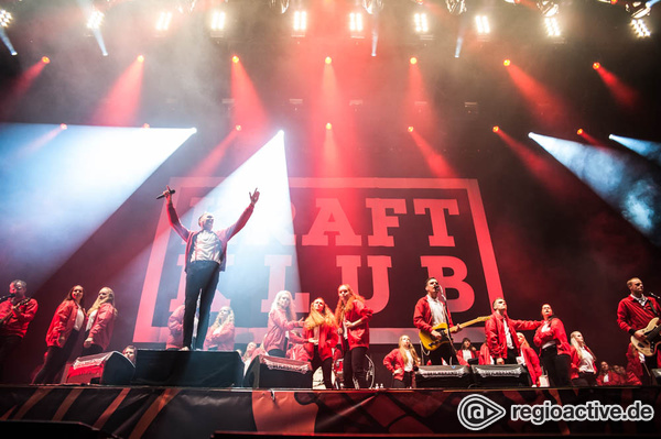 Alles in einem - Kraftklub: Fotos der Chemnitzer Rocker live beim Deichbrand Festival 2017 