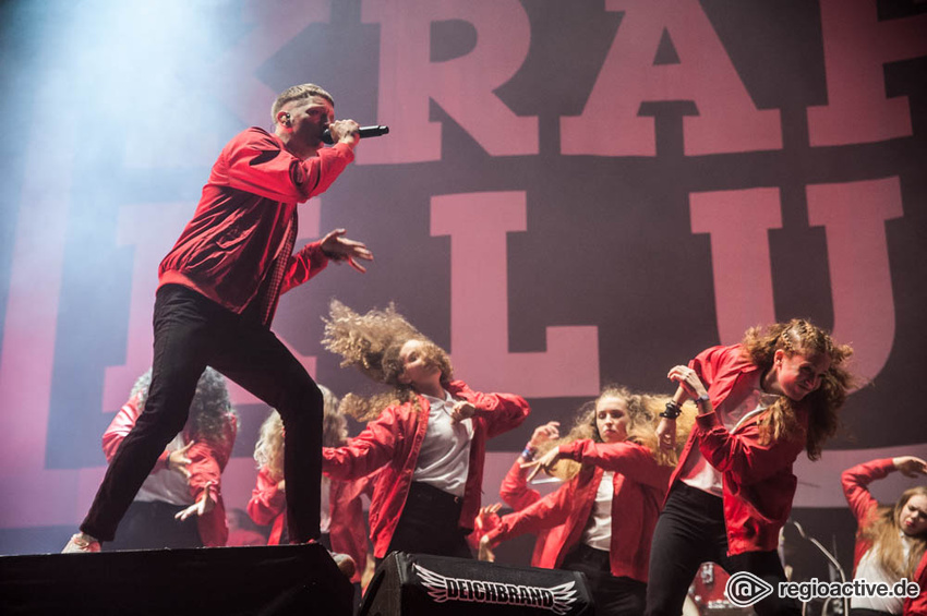 Kraftklub (live beim Deichbrand Festival 2017)