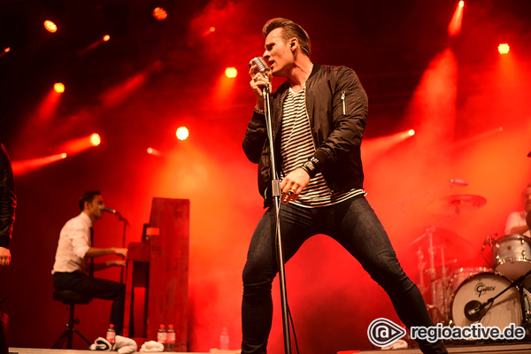 Back To The 50s: Live-Bilder von The Baseballs beim Trebur Open Air 2017