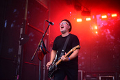 Knallend: Live-Fotos von Elfmorgen beim Trebur Open Air 2017