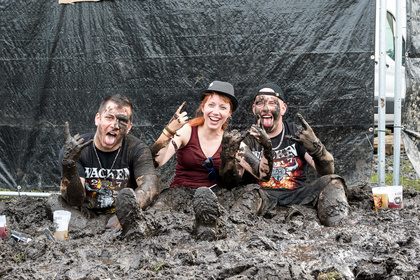 Schlammbäder und gute Stimmung - Impressionen vom Mittwoch beim Wacken Open Air 2017 