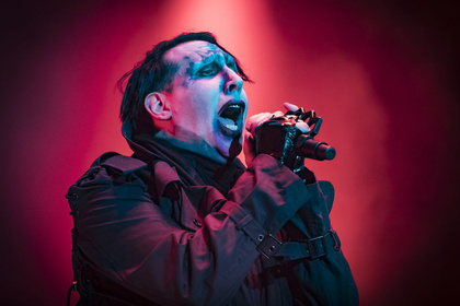 Unfassbar - Marilyn Manson bei Bühnenunfall in New York verletzt 