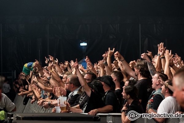 Nicht lang schnacken, komm nach Wacken - Impressionen vom Freitag beim Wacken Open Air 2017 