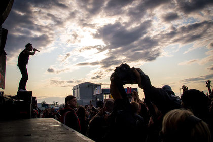 Voll auf die 12 - Lärmgarantie: Fotos der Donots live auf dem Highfield 2017 